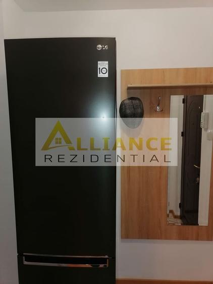 Apartament cu 2 camere semidecomandat, mobilat în Eroii Revoluției