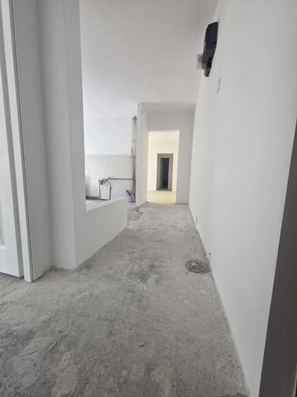 Apartament 3 camere etajul 2 .se preda finisat! Parchetul, gresia si faianta sunt incluse in pret, la alegerea cumparatorului - 3