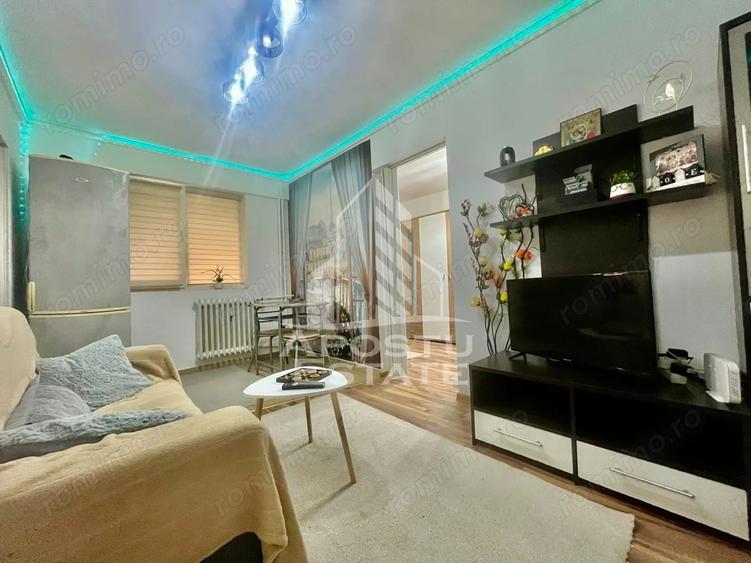 Apartament cu 2 camere semidecomandat în Intim