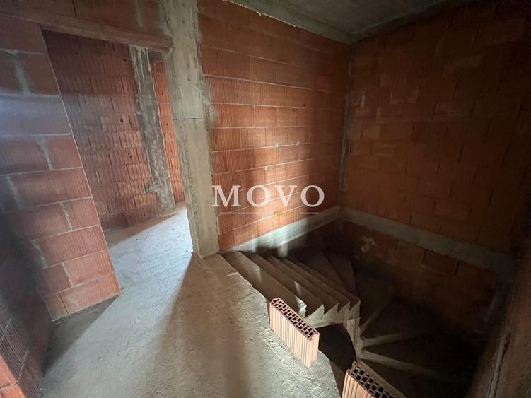 Duplex cu 4 camere cu Canalizare în Giroc