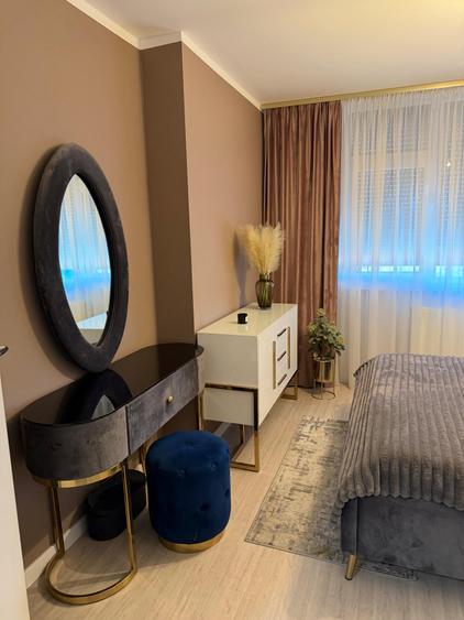 Apartament cu 2 camere decomandat, mobilat în Central