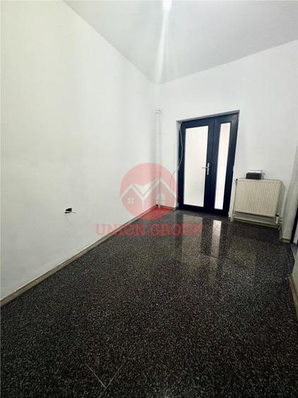 Spațiu comercial, de 40 mp, în Trocadero