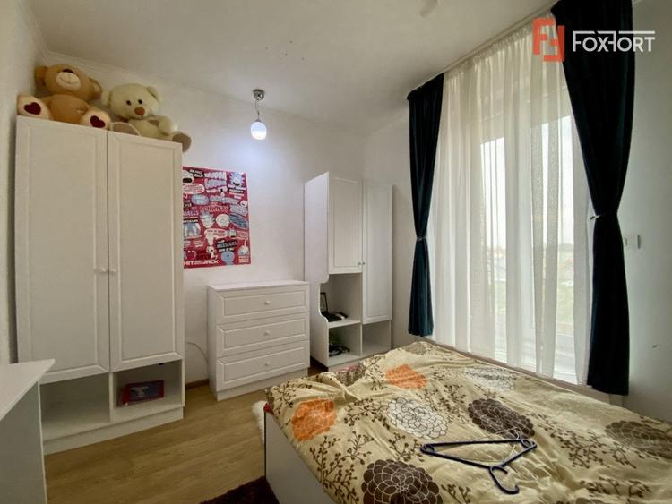 Casă individuală cu 6 camere cu Canalizare în Sânandrei