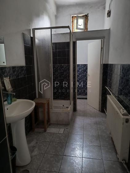 Spațiu comercial, de 700 mp, în Libertății