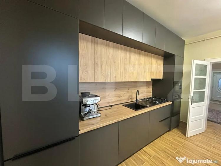 Apartament cu 4 camere decomandat în Titulescu