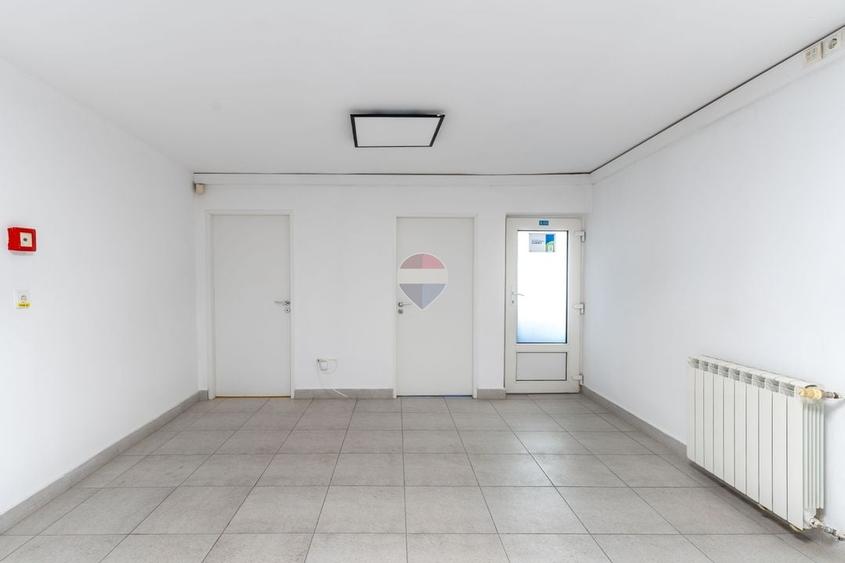 Birou, de 132.89999389648 mp, în Semicentral