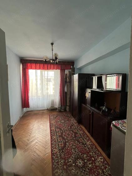 Apartament cu 4 camere în Central