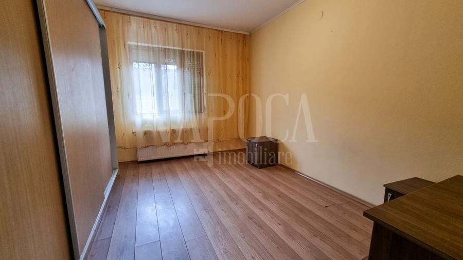 Casă individuală cu 4 camere cu Canalizare în Nojorid