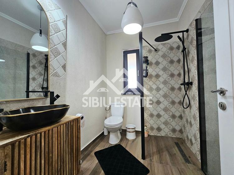 Casă individuală cu 5 camere cu Canalizare în Exterior Sud