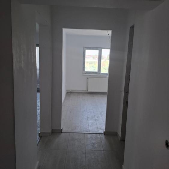 Apartament cu 3 camere semidecomandat în Nicolae Titulescu