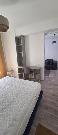 Apartament cu 2 camere semidecomandat, mobilat în Politehnica