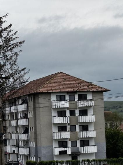 Apartament cu 4 camere nedecomandat în Central