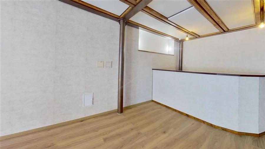 Spațiu comercial, de 100 mp, în Central