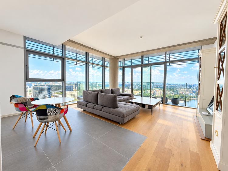 Apartament cu 3 camere decomandat în Floreasca