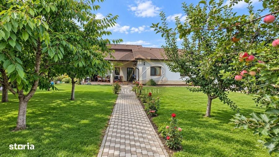 Casă cu 4 camere cu Teren 750 Mp în Central