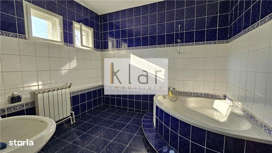 Casă cu 10 camere cu Canalizare în Zorilor