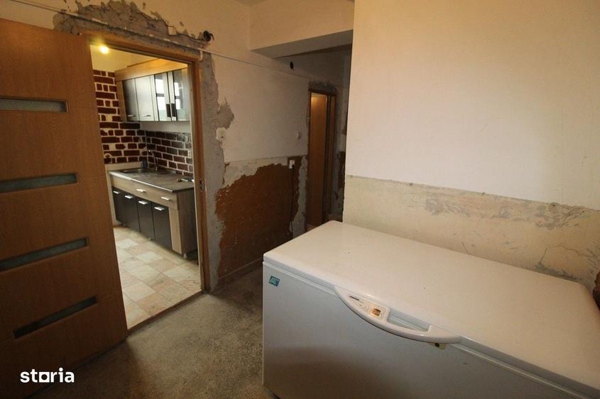 Apartament cu 2 camere decomandat în Batiz