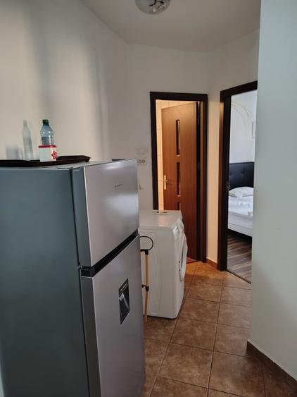 Apartament cu 3 camere decomandat, mobilat în P-ța Universității