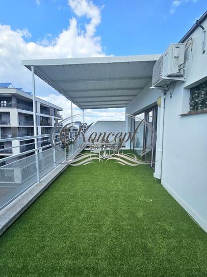 Apartament cu 5 camere semidecomandat, mobilat în Bună Ziua
