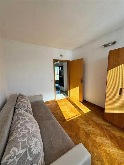 Apartament cu 3 camere decomandat, mobilat în Mihai Viteazul