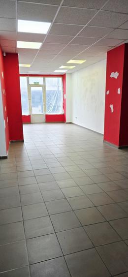 Spațiu comercial, de 64 mp, în Central