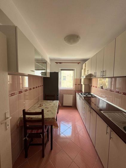 Apartament cu 2 camere decomandat în Florești