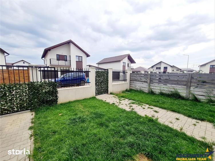 Casă cu 4 camere decomandat cu Teren 250 Mp în Tărlungeni