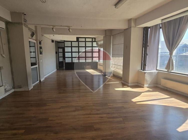 Spațiu comercial, de 230 mp, în Gara de Nord