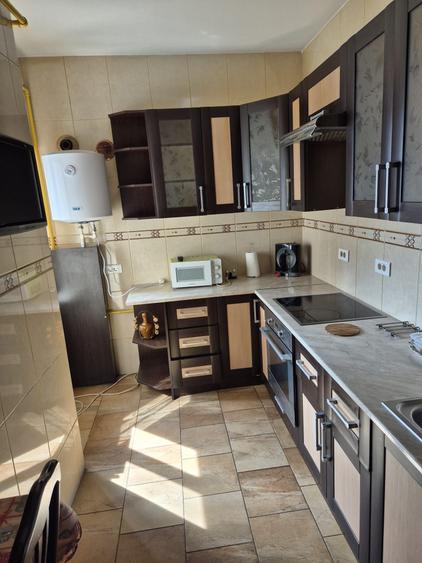 Apartament cu 2 camere semidecomandat în Obor