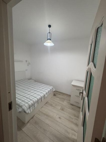 Apartament cu 2 camere semidecomandat în Ciric