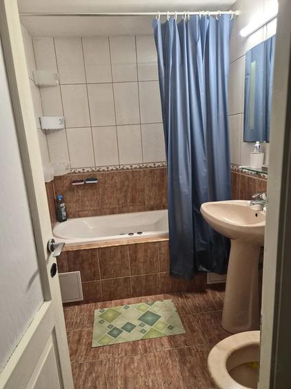 Apartament cu 3 camere decomandat în Gheorgheni