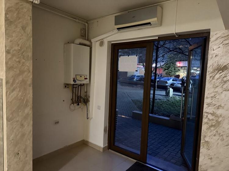 Spațiu comercial, de 30 mp, în Central