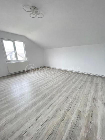 Casă individuală cu 5 camere cu Canalizare în Lunca Cetățuii