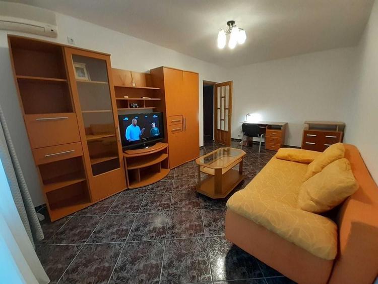 Apartament cu 2 camere decomandat, mobilat în Apărătorii Patriei