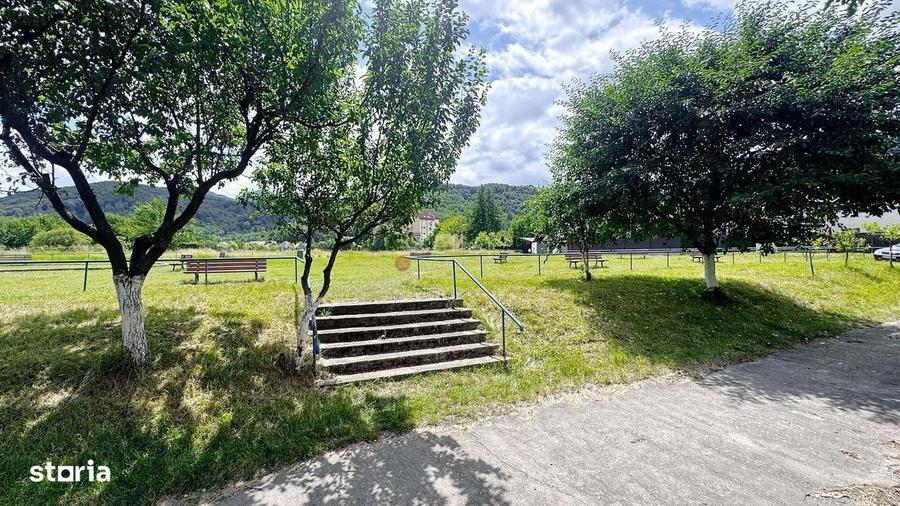 Apartament cu 4 camere în Noua