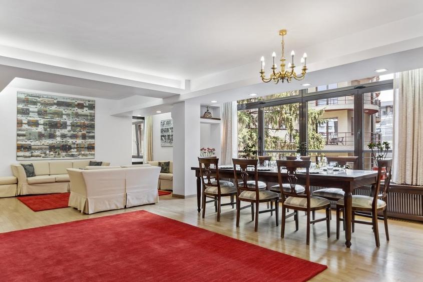 Apartament cu 3 camere semidecomandat în Arcul de Triumf