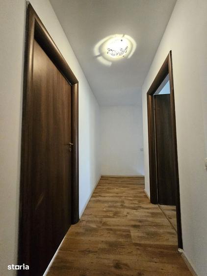 Casă cu 4 camere cu Teren 198 Mp în Domnești