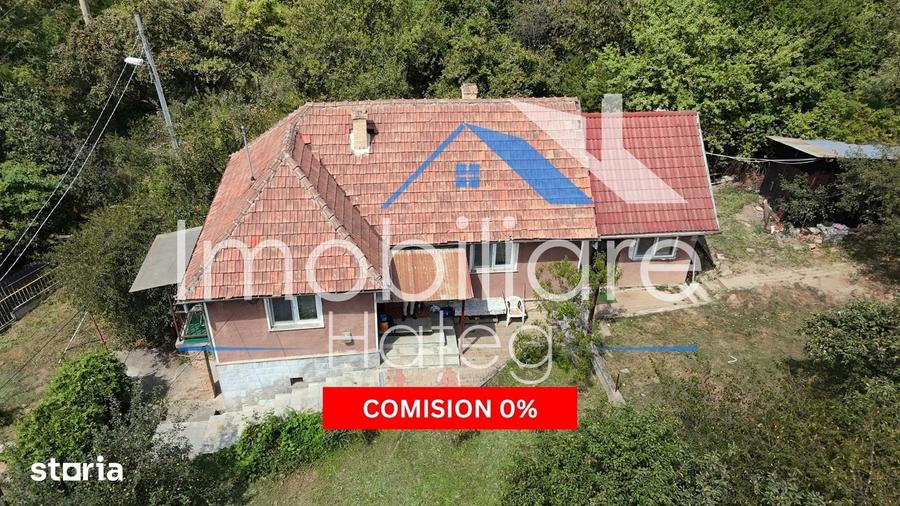 Casă cu 3 camere cu Teren 389 Mp în Petros