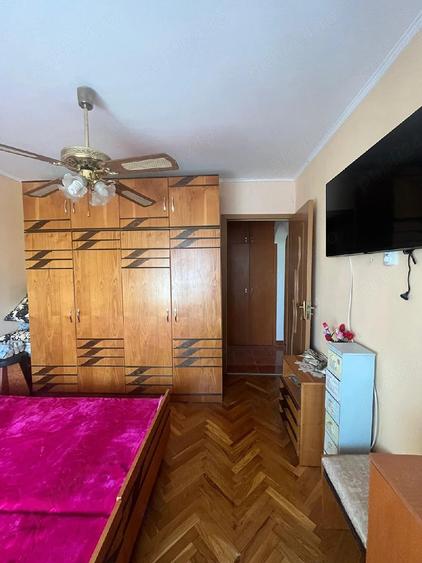 Apartament cu 2 camere decomandat în Confecții