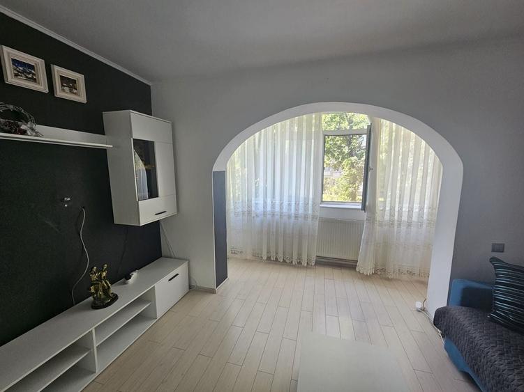 2 camere, etaj 1, stradal, vis-a-vis de Spitalul Militar - 12