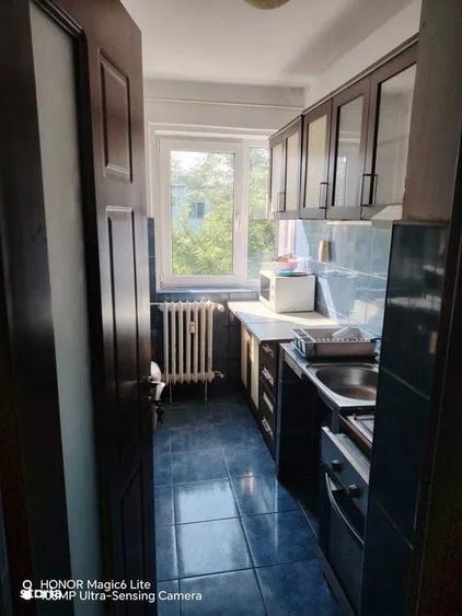 Apartament cu 2 camere semidecomandat în Km 4