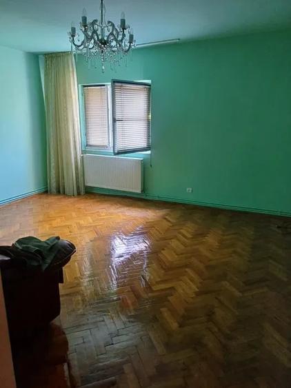 Apartament cu 3 camere decomandat, mobilat în Mănăștur