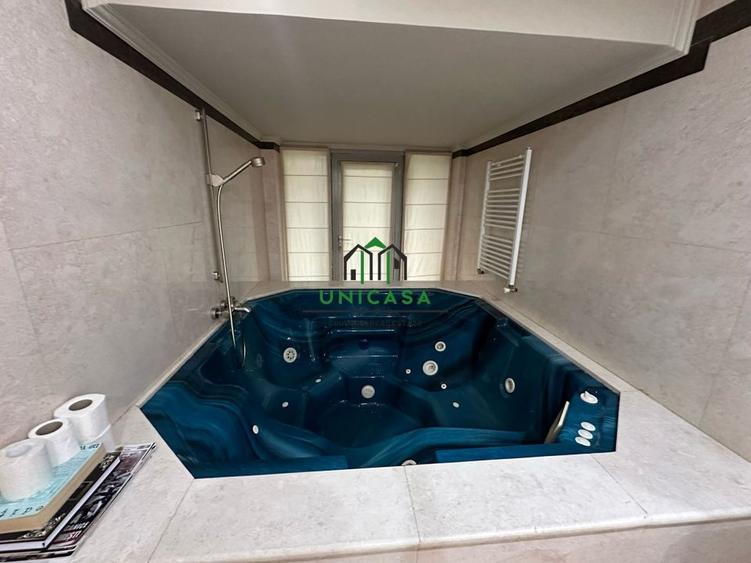 Casă individuală cu 10 camere cu Canalizare în Bujoreni