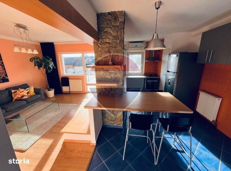 Apartament cu 4 camere decomandat în Ștrand
