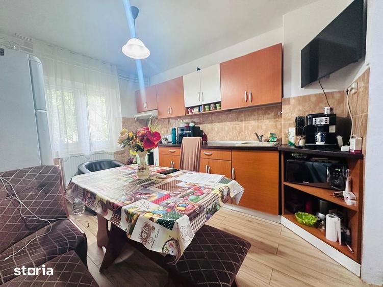 Apartament cu 3 camere, mobilat în Soarelui