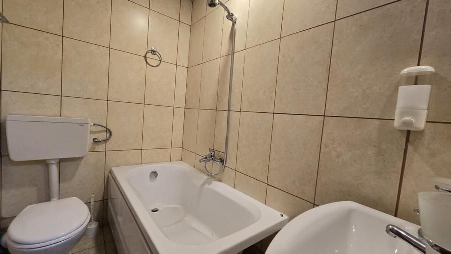 Hotel/Pensiune, de 51 mp, în Vlădeț - Trei Brazi