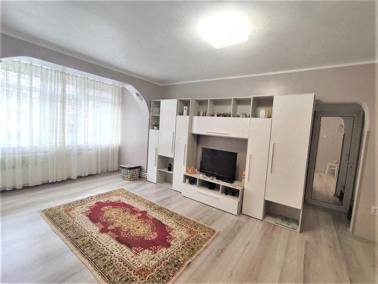 Apartament cu 2 camere semidecomandat în Micro 16