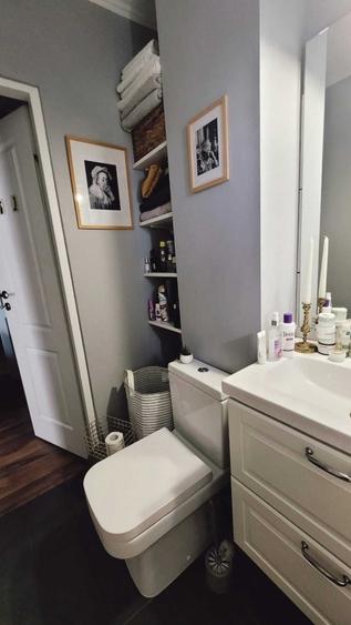 Apartament cu 2 camere semidecomandat în Olteniței
