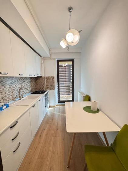 Apartament cu 2 camere decomandat în Tomis Plus