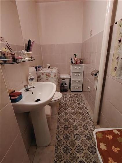 Apartament cu 4 camere decomandat, mobilat în Vest